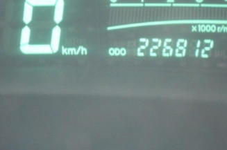 Serrure avant droit TOYOTA YARIS 2