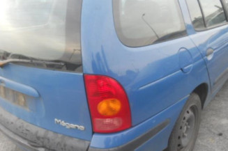Porte arriere gauche RENAULT MEGANE 1