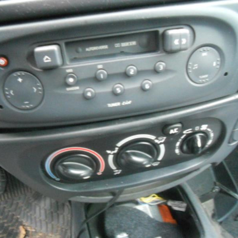 Porte arriere gauche RENAULT MEGANE 1 Photo n°8