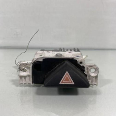 Bouton de warning FORD FOCUS 1 Photo n°1