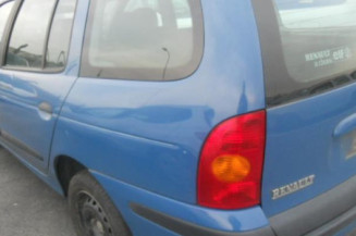 Malle/Hayon arriere RENAULT MEGANE 1