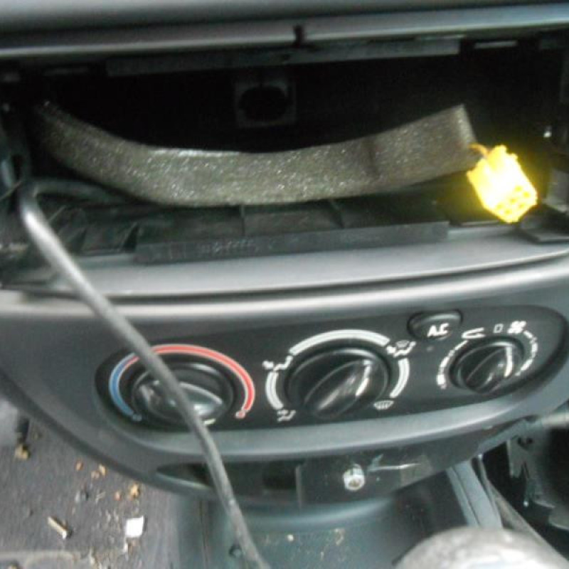 Malle/Hayon arriere RENAULT MEGANE 1 Photo n°7