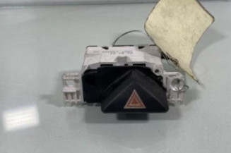 Bouton de warning FORD FOCUS 1 Photo n°1