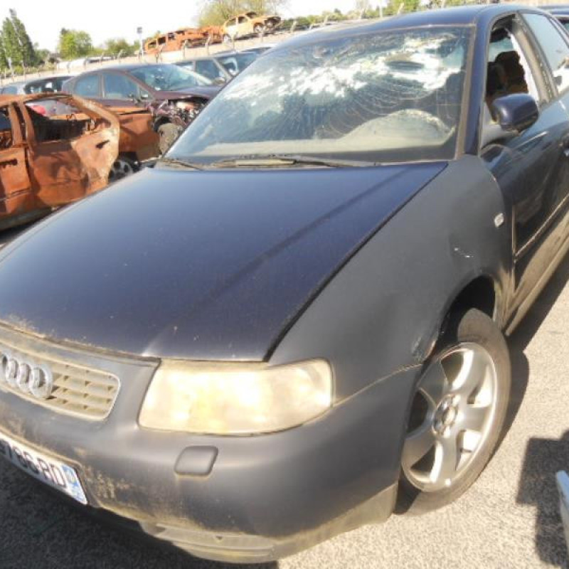 Malle/Hayon arriere AUDI A3 1 Photo n°3