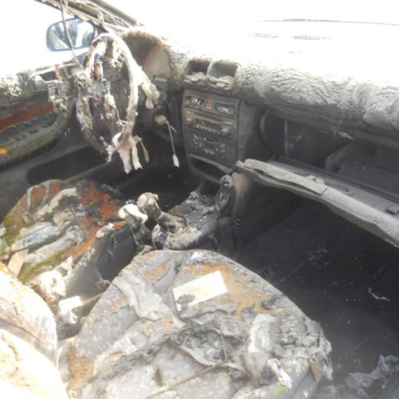 Porte avant droit AUDI A3 1 Photo n°8