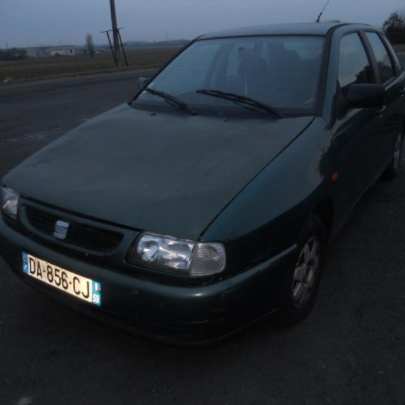 Trappe d'essence SEAT IBIZA 2 Photo n°4