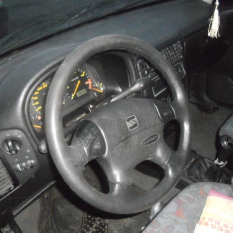 Trappe d'essence SEAT IBIZA 2 Photo n°8