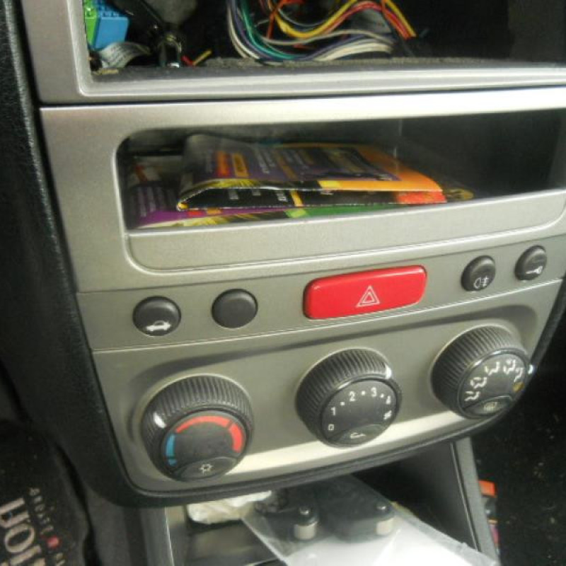 Bras essuie glace avant gauche ALFA ROMEO 147 Photo n°8
