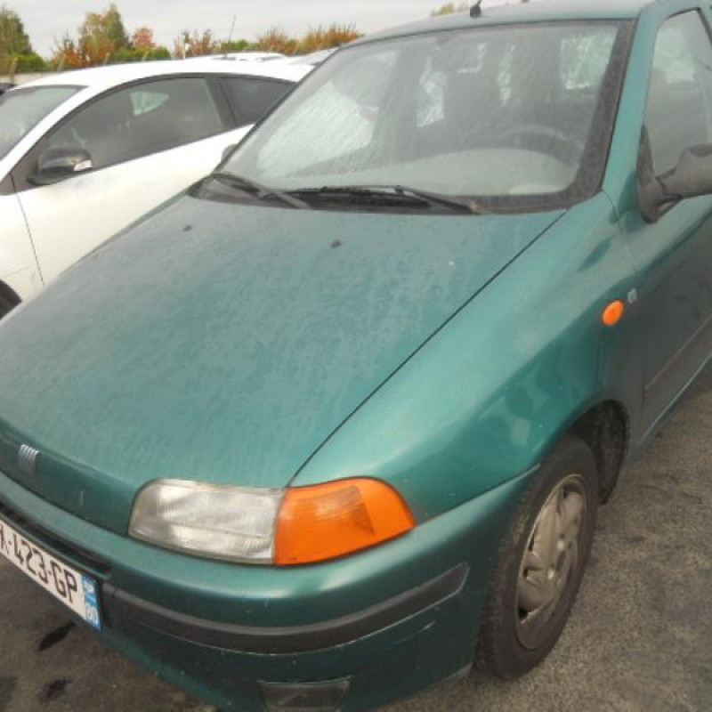 Optique avant secondaire gauche (feux)(clignotant) FIAT PUNTO 1 Photo n°3