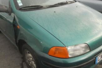 Optique avant secondaire gauche (feux)(clignotant) FIAT PUNTO 1