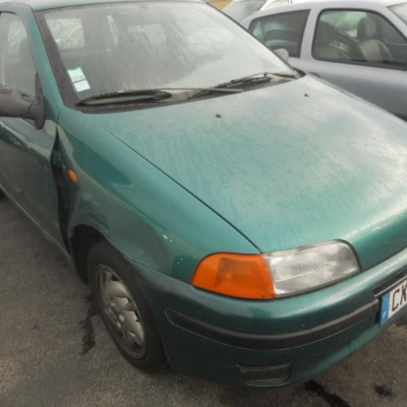 Optique avant secondaire gauche (feux)(clignotant) FIAT PUNTO 1 Photo n°4
