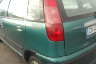 Optique avant secondaire gauche (feux)(clignotant) FIAT PUNTO 1
