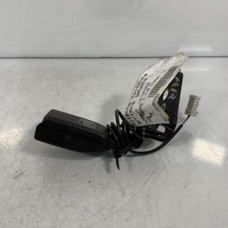 Attache ceinture arriere gauche PEUGEOT 308 1 Photo n°1