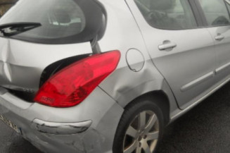 Attache ceinture arriere gauche PEUGEOT 308 1