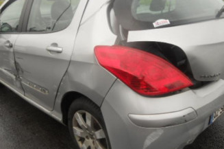 Attache ceinture arriere gauche PEUGEOT 308 1