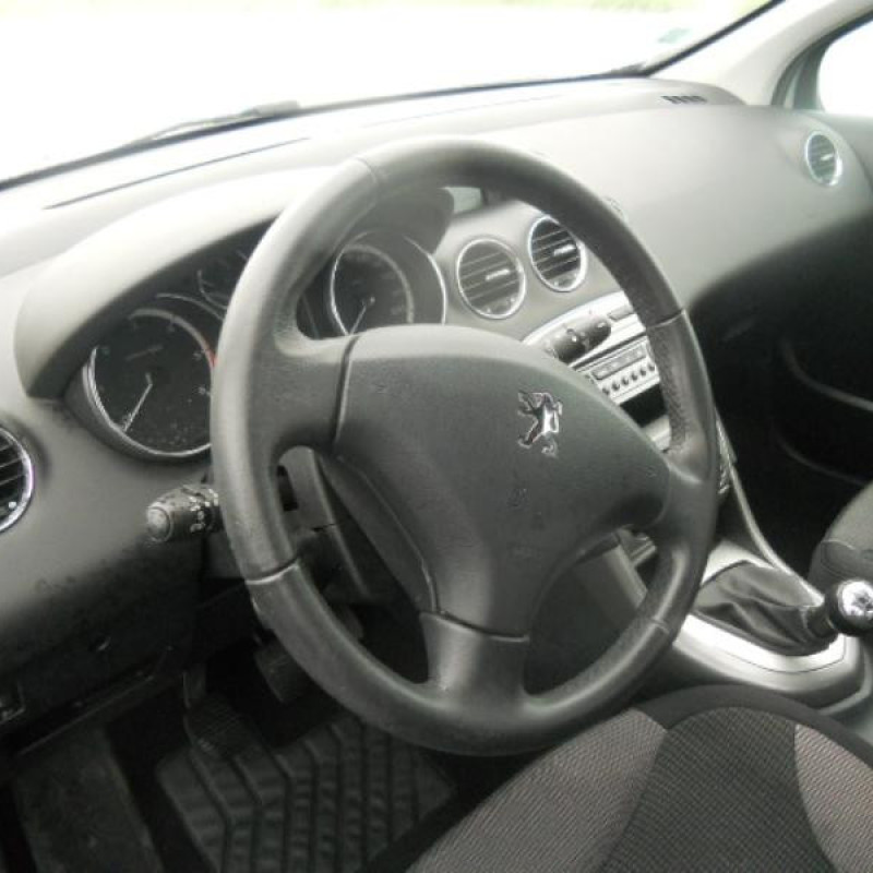 Attache ceinture arriere gauche PEUGEOT 308 1 Photo n°11