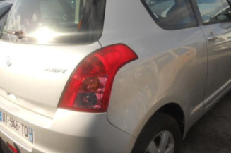 Bras essuie glace avant droit SUZUKI SWIFT 3