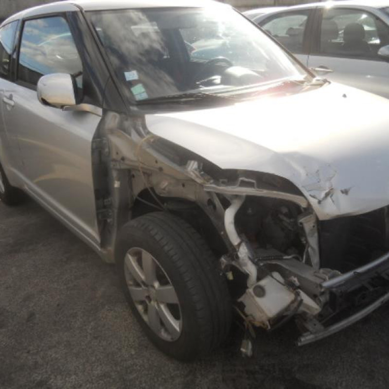 Trappe d'essence SUZUKI SWIFT 3 Photo n°6