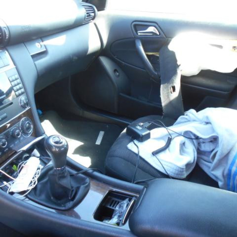Bouton de warning MERCEDES CLASSE C 203 Photo n°11