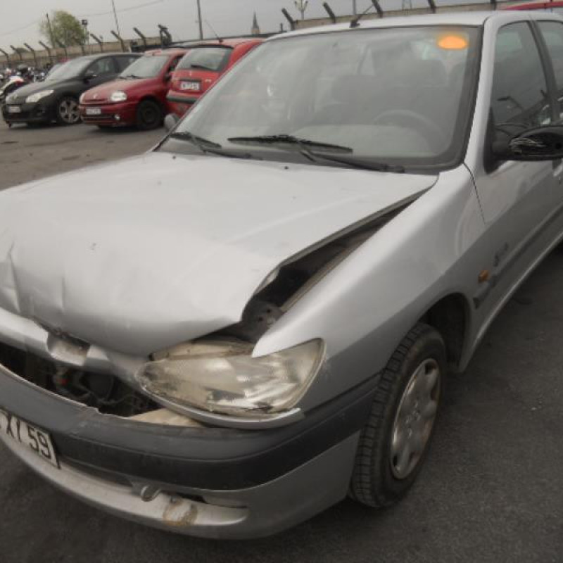 Bras essuie glace avant droit PEUGEOT 306 Photo n°1