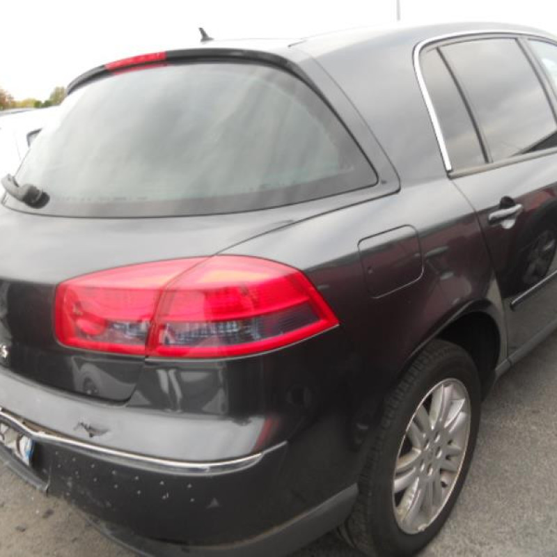 Traverse superieure RENAULT VEL SATIS Photo n°4