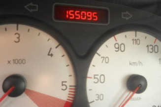 Bras essuie glace avant gauche PEUGEOT 206