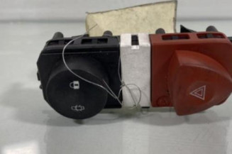 Bouton de warning RENAULT SCENIC 2 Photo n°1