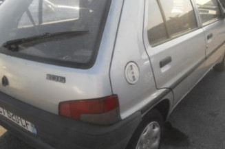 Bras essuie glace avant droit PEUGEOT 106