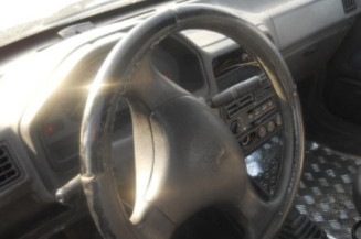Bras essuie glace avant droit PEUGEOT 106