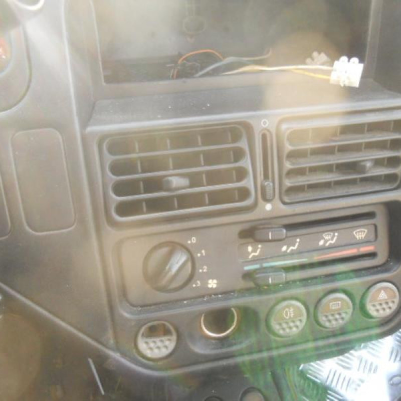 Bras essuie glace avant droit PEUGEOT 106 Photo n°6