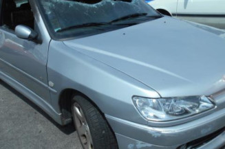 Bras essuie glace avant droit PEUGEOT 306
