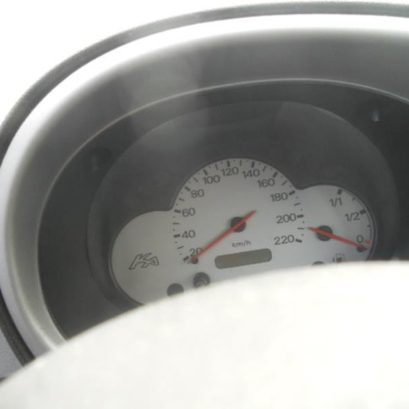 Malle/Hayon arriere FORD KA 1 Photo n°8