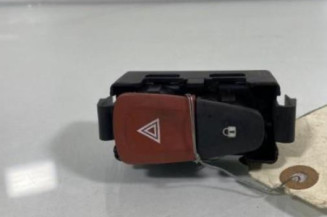 Bouton de warning RENAULT MEGANE 3 Photo n°1