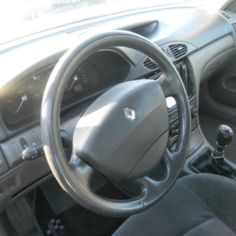 Traverse superieure RENAULT LAGUNA 2 Photo n°7