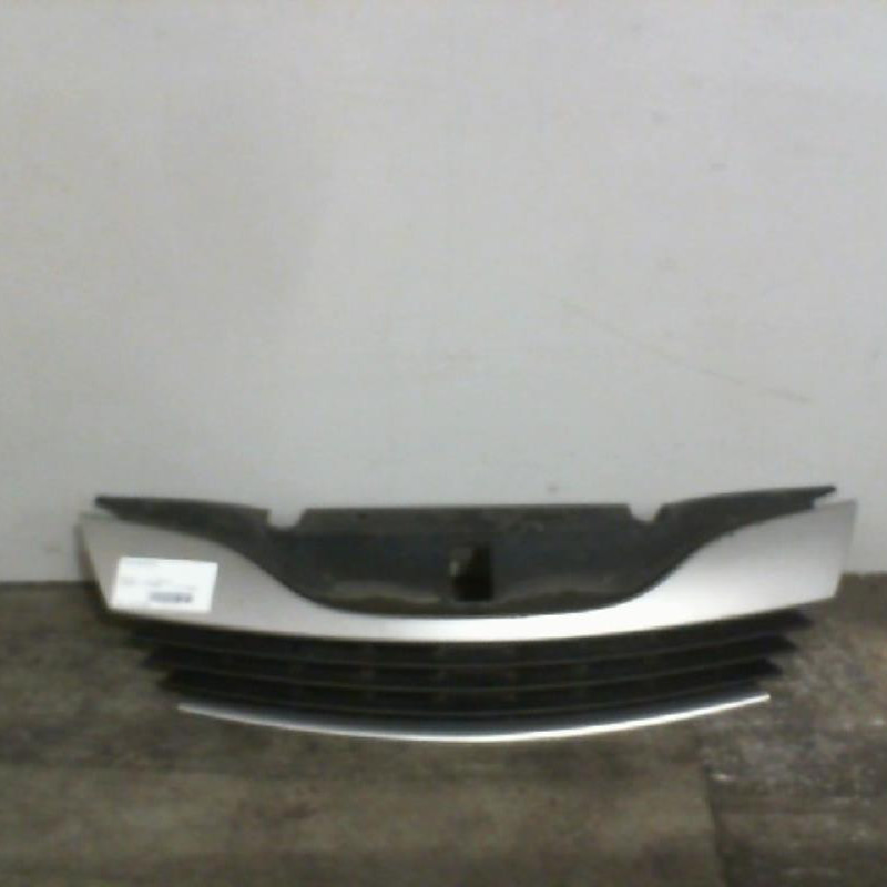 Calandre RENAULT LAGUNA 2 Photo n°1