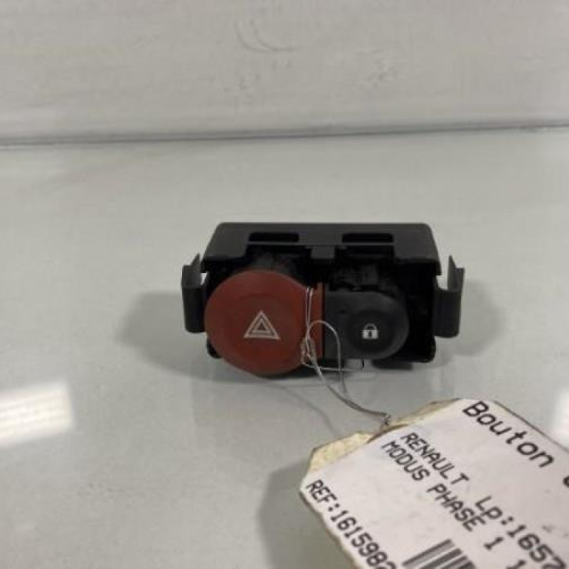 Bouton de warning RENAULT MODUS Photo n°1