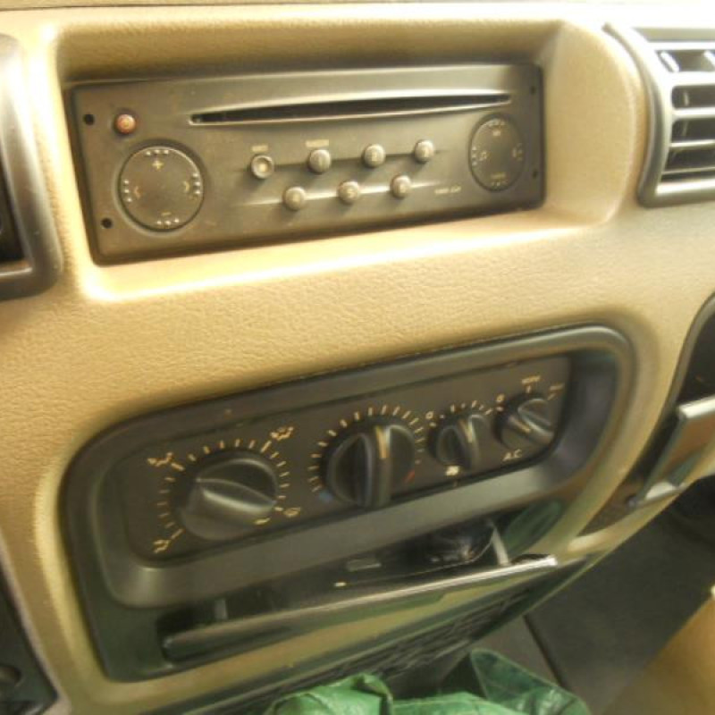 Charniere de capot RENAULT MASTER 2 Photo n°7