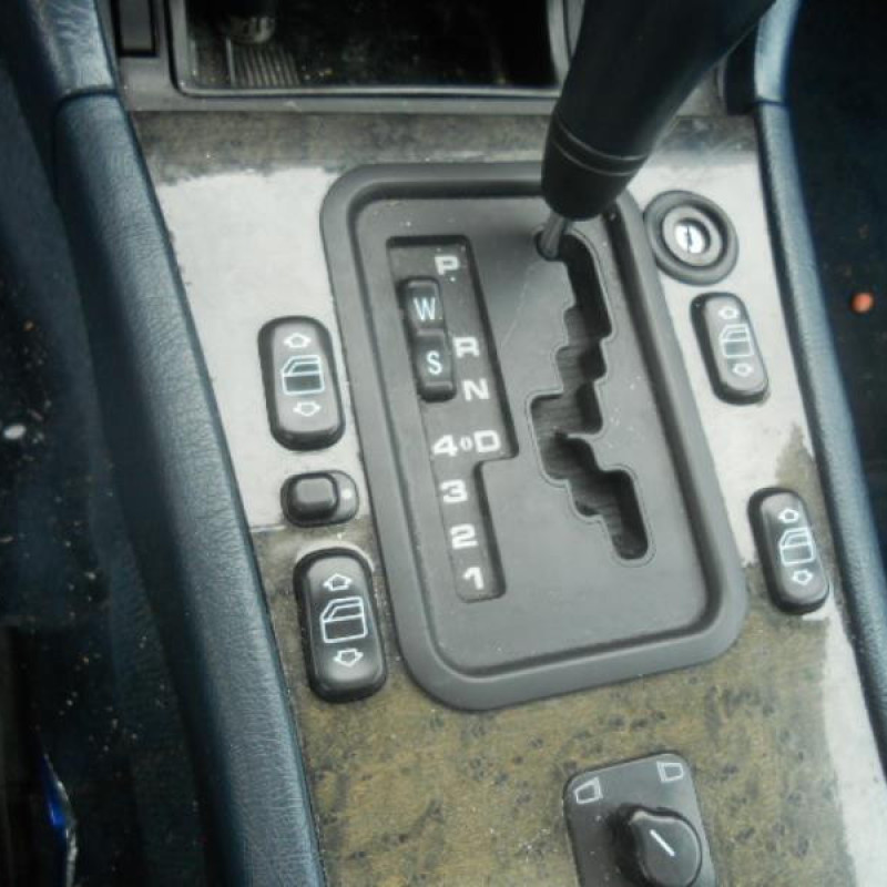 Serrure avant droit MERCEDES CLASSE E 210 Photo n°9