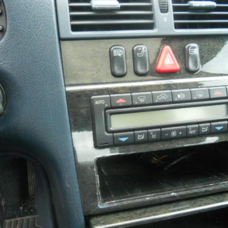 Serrure avant droit MERCEDES CLASSE E 210 Photo n°10