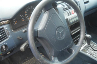 Traverse superieure MERCEDES CLASSE E 210