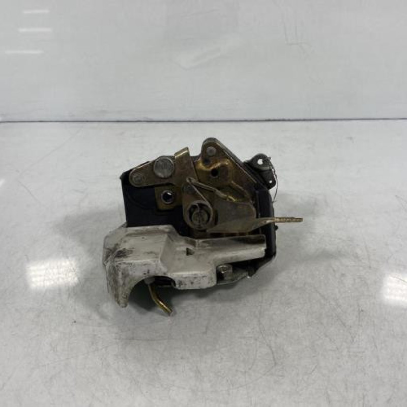 Serrure arriere gauche MERCEDES 300 W124 Photo n°1