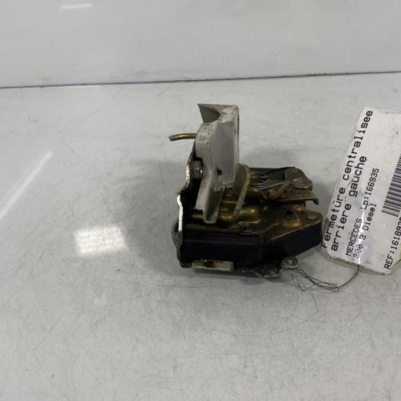 Serrure arriere gauche MERCEDES 300 W124 Photo n°3