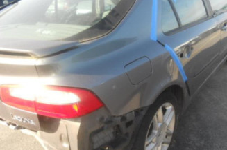 Calandre RENAULT LAGUNA 2