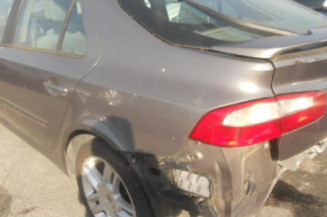 Calandre RENAULT LAGUNA 2