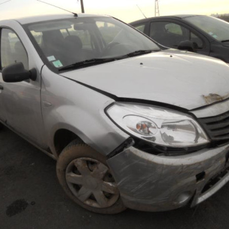 Charniere de porte avant gauche DACIA SANDERO 1
