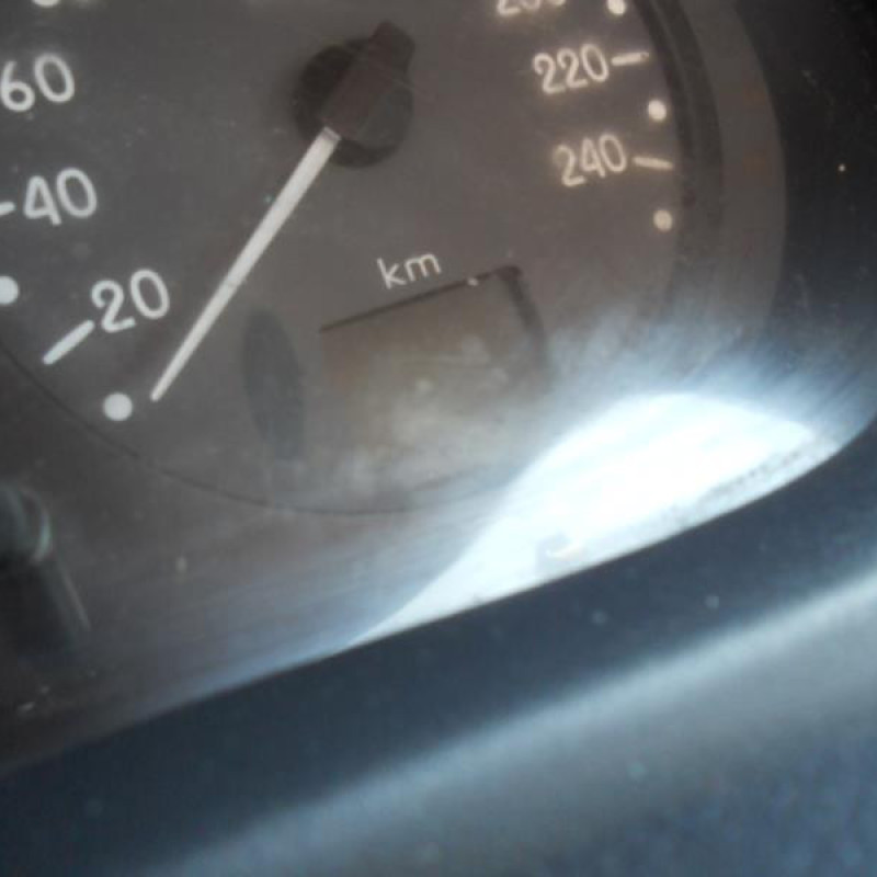 Plage arriere RENAULT CLIO 2 Photo n°8