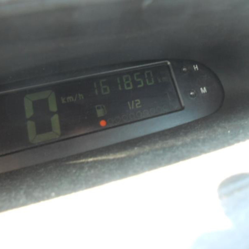 Malle/Hayon arriere RENAULT TWINGO 1 Photo n°8