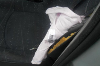 Poignee interieur arriere droit RENAULT CLIO 2