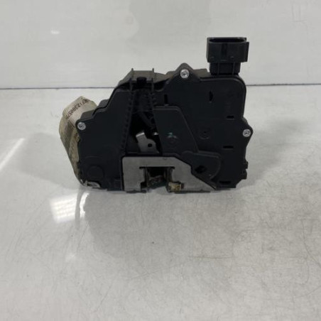 Serrure avant droit OPEL CORSA D