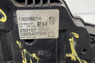 Serrure avant droit OPEL CORSA D